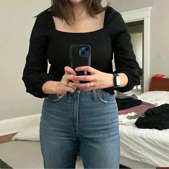 Madewell Crepe Square-Neck Puff-Sleeve Top (black) - Picture 4 of 8